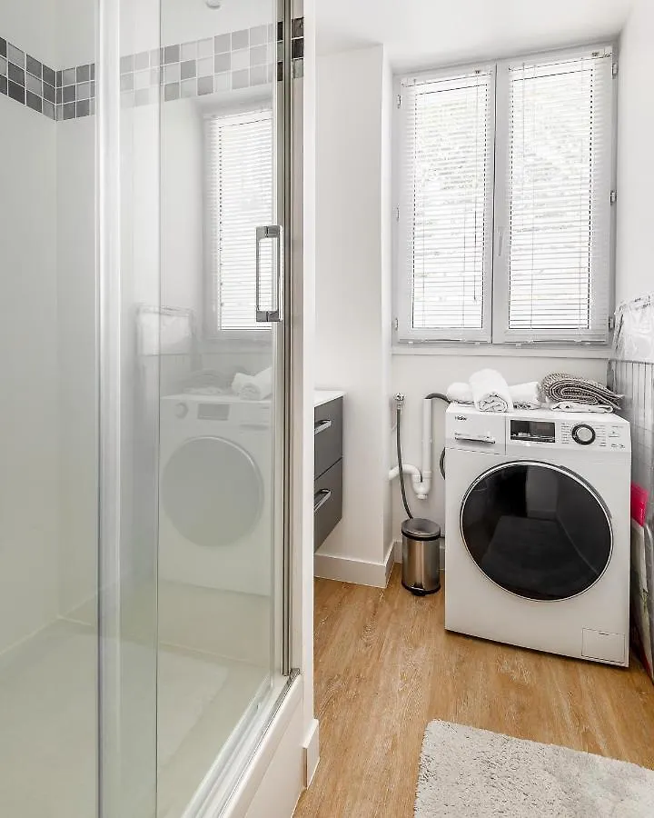 1 Bedroomed Apartment Repos 파리 0*,