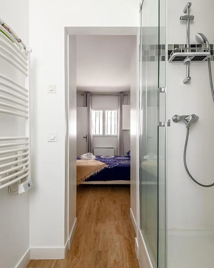 1 Bedroomed Apartment Repos 파리
