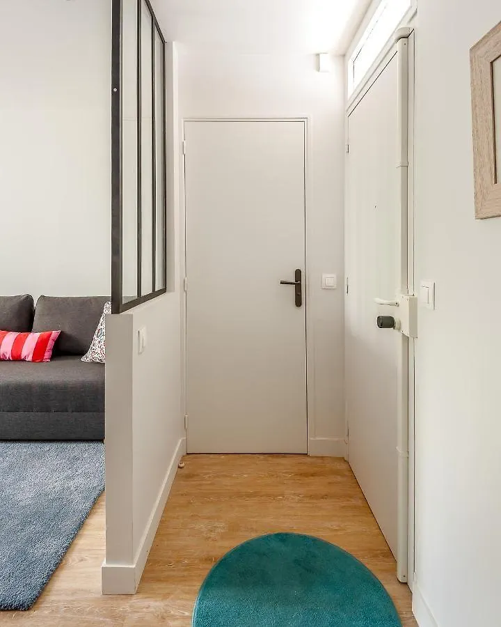 1 Bedroomed Apartment Repos 파리